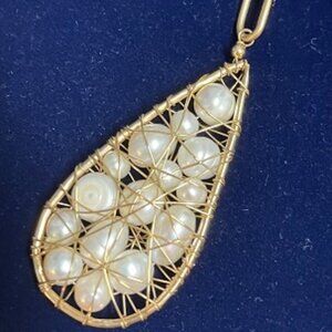 NWT Handmade Pearl and Gold Jewelry Wire 18K Plated Craft Drop Pendant By Me